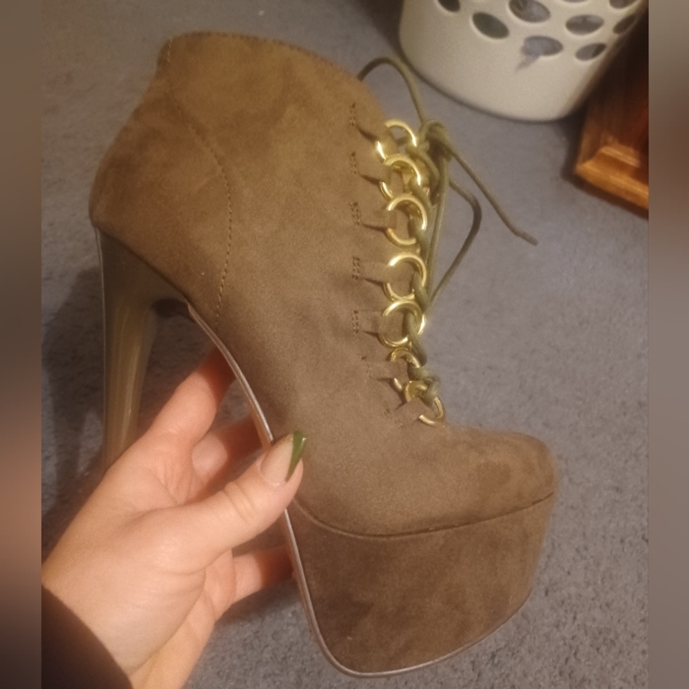 Forest green suede platform bootie